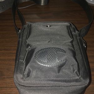 Champion shoulder bag